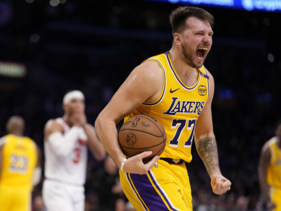 他已经成为, 队权衡之后