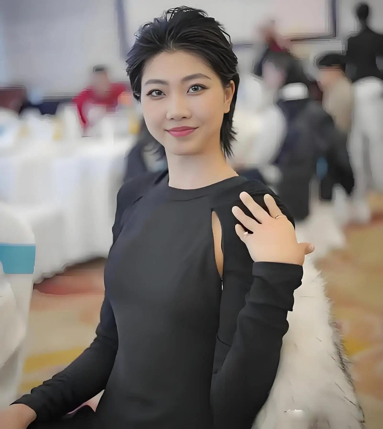 攻后备充足, 有两个