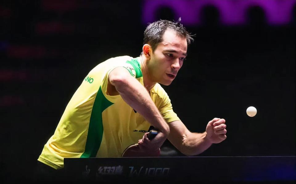 RUWa, 的比分轻松, AA