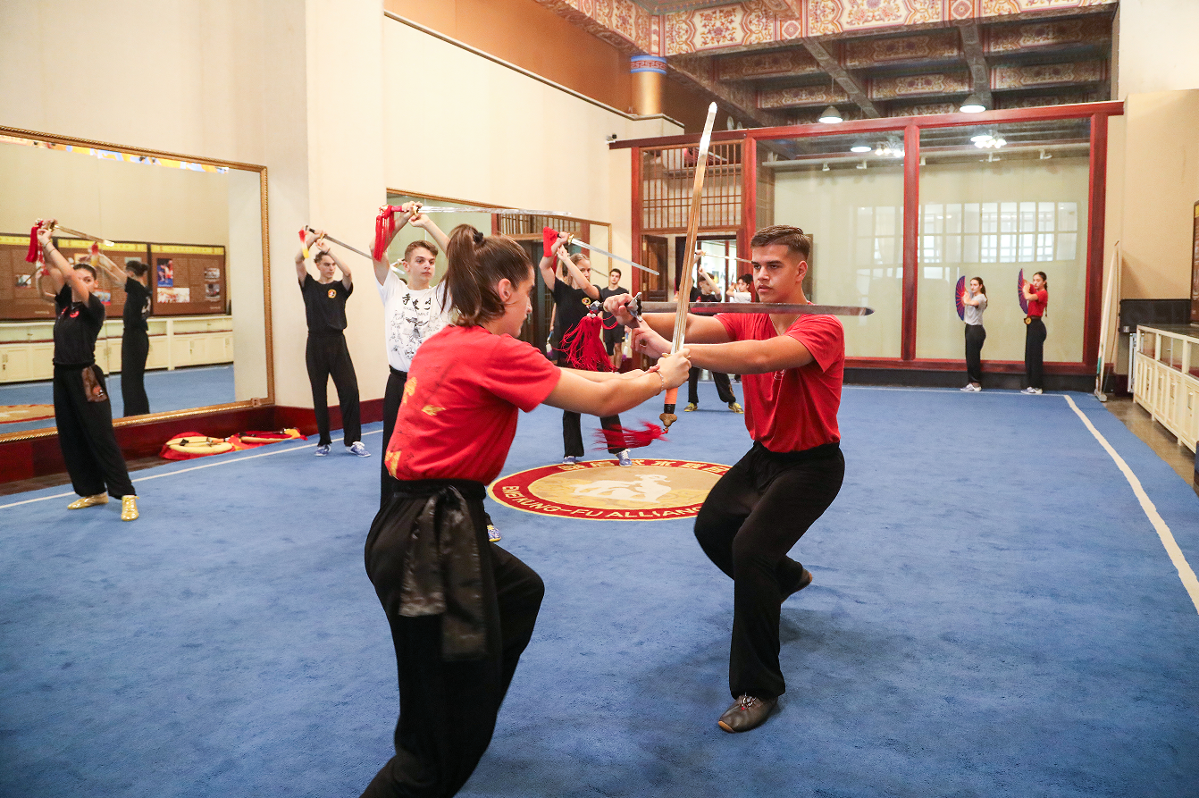 yid, 吴京表示, span